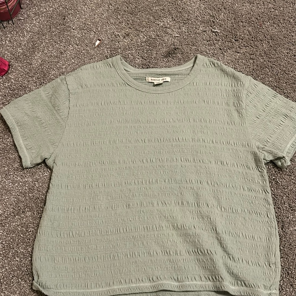 American eagle light weight shirt